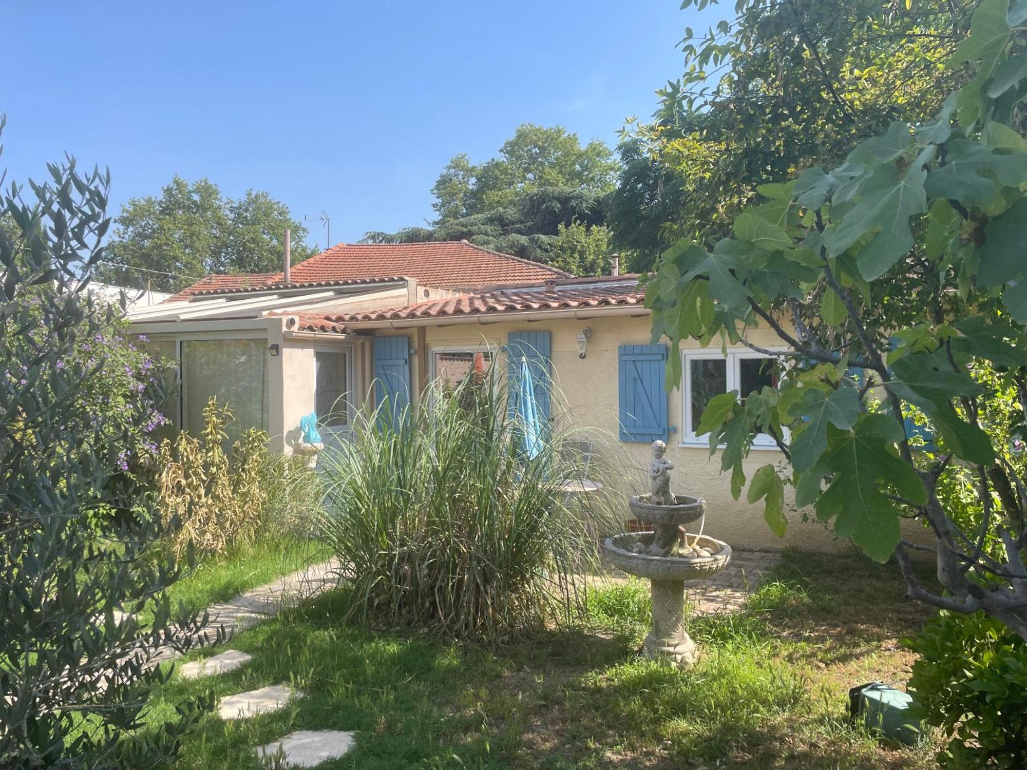 Houdarling Chalet Et Spa Hammam Jacuzzi Et Sauna Nîmes Kültér fotó